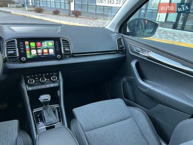 Зелений Шкода Karoq, об'ємом двигуна 1.4 л та пробігом 45 тис. км за 22500 $, фото 9 на Automoto.ua