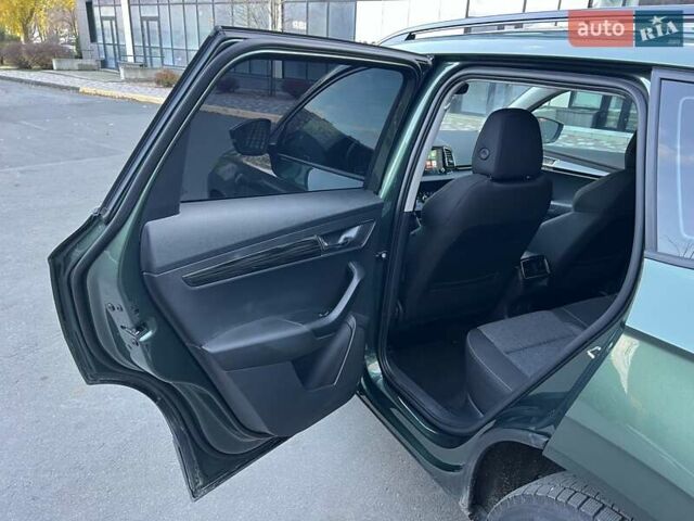 Зелений Шкода Karoq, об'ємом двигуна 1.4 л та пробігом 45 тис. км за 22500 $, фото 19 на Automoto.ua