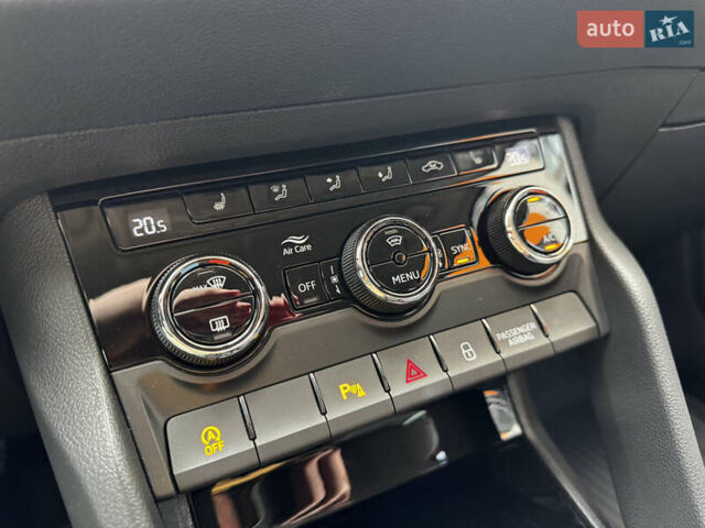 Помаранчевий Шкода Karoq, об'ємом двигуна 1.4 л та пробігом 8 тис. км за 25900 $, фото 36 на Automoto.ua