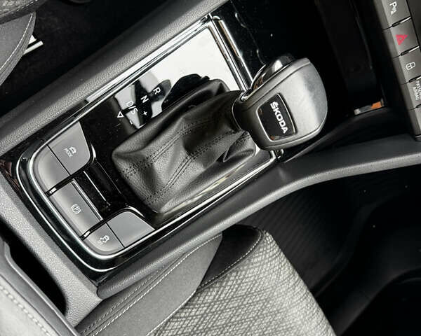 Помаранчевий Шкода Karoq, об'ємом двигуна 1.4 л та пробігом 8 тис. км за 25900 $, фото 28 на Automoto.ua