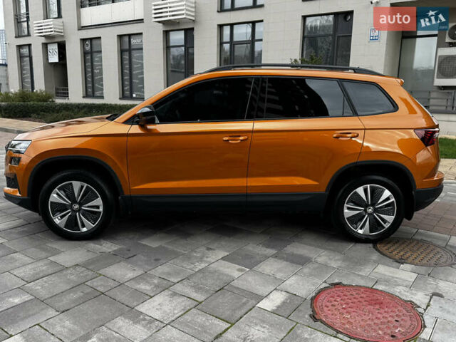 Помаранчевий Шкода Karoq, об'ємом двигуна 1.4 л та пробігом 8 тис. км за 25900 $, фото 4 на Automoto.ua