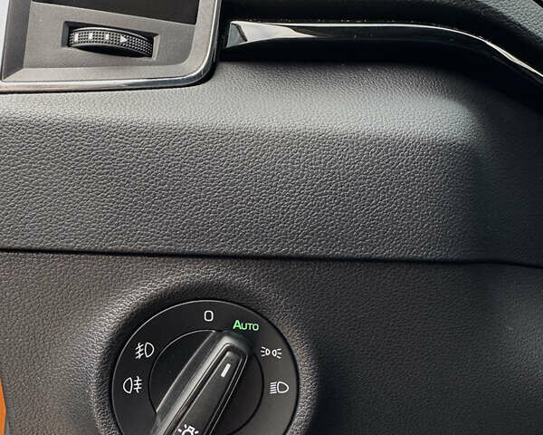 Оранжевый Шкода Karoq, объемом двигателя 1.4 л и пробегом 9 тыс. км за 28300 $, фото 55 на Automoto.ua