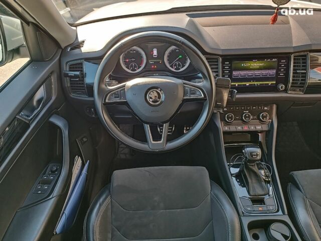 Белый Шкода Kodiaq, объемом двигателя 2 л и пробегом 125 тыс. км за 29790 $, фото 12 на Automoto.ua