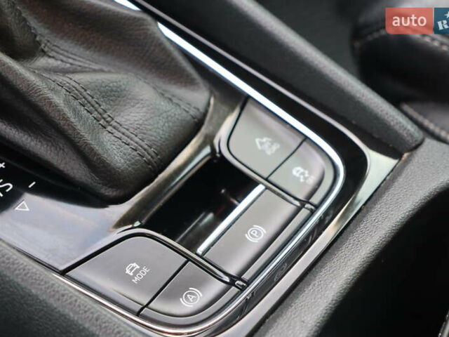 Белый Шкода Kodiaq, объемом двигателя 2 л и пробегом 228 тыс. км за 26200 $, фото 24 на Automoto.ua