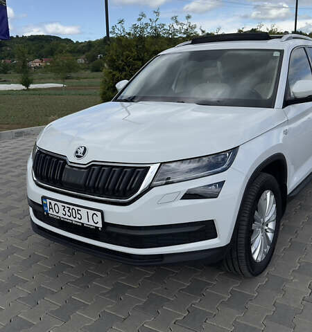 Белый Шкода Kodiaq, объемом двигателя 1.97 л и пробегом 205 тыс. км за 25999 $, фото 1 на Automoto.ua