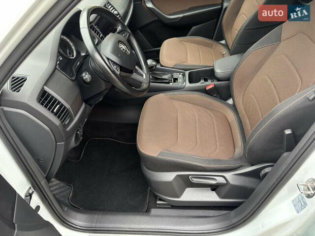 Білий Шкода Kodiaq, об'ємом двигуна 2 л та пробігом 240 тис. км за 21950 $, фото 21 на Automoto.ua