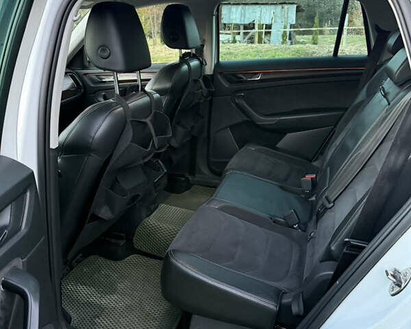 Белый Шкода Kodiaq, объемом двигателя 1.97 л и пробегом 146 тыс. км за 28500 $, фото 10 на Automoto.ua