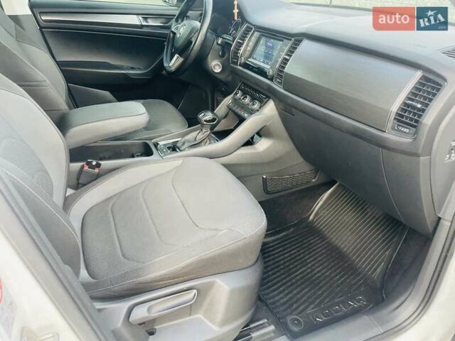 Белый Шкода Kodiaq, объемом двигателя 1.98 л и пробегом 250 тыс. км за 19500 $, фото 36 на Automoto.ua