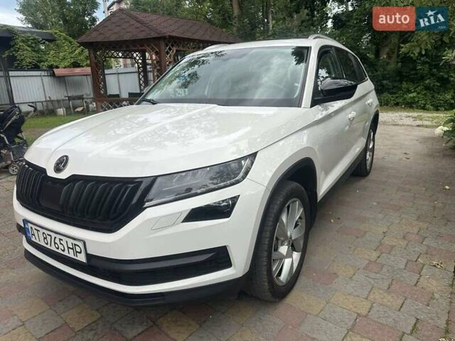 Білий Шкода Kodiaq, об'ємом двигуна 1.97 л та пробігом 277 тис. км за 27000 $, фото 4 на Automoto.ua