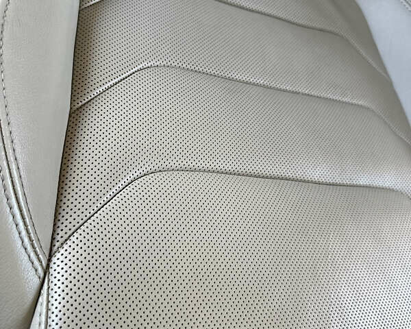 Белый Шкода Kodiaq, объемом двигателя 1.97 л и пробегом 205 тыс. км за 25999 $, фото 12 на Automoto.ua