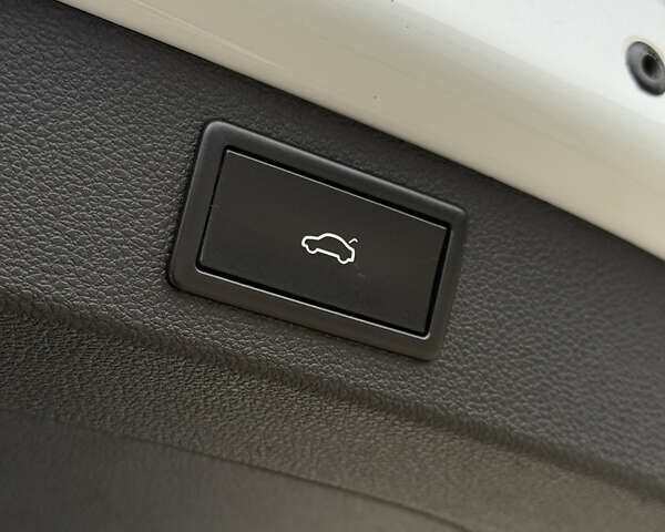 Білий Шкода Kodiaq, об'ємом двигуна 1.98 л та пробігом 125 тис. км за 23800 $, фото 27 на Automoto.ua