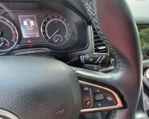 Белый Шкода Kodiaq, объемом двигателя 2 л и пробегом 241 тыс. км за 21900 $, фото 39 на Automoto.ua