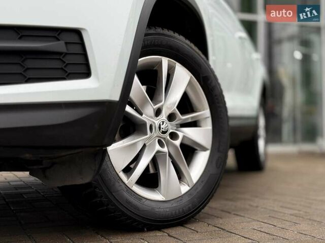 Белый Шкода Kodiaq, объемом двигателя 1.97 л и пробегом 174 тыс. км за 24100 $, фото 8 на Automoto.ua