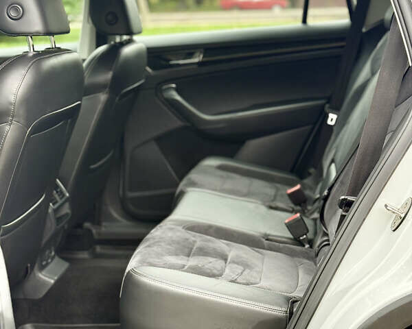 Білий Шкода Kodiaq, об'ємом двигуна 1.98 л та пробігом 125 тис. км за 23800 $, фото 18 на Automoto.ua
