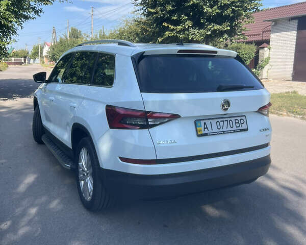 Белый Шкода Kodiaq, объемом двигателя 2 л и пробегом 140 тыс. км за 27200 $, фото 7 на Automoto.ua