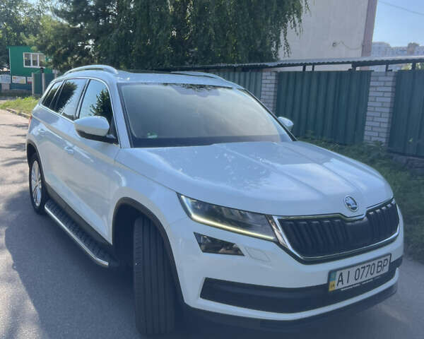 Белый Шкода Kodiaq, объемом двигателя 2 л и пробегом 140 тыс. км за 27200 $, фото 2 на Automoto.ua