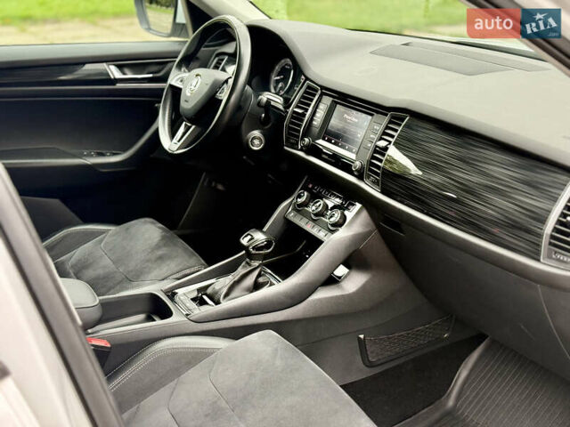 Білий Шкода Kodiaq, об'ємом двигуна 1.98 л та пробігом 125 тис. км за 23800 $, фото 20 на Automoto.ua