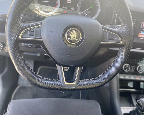 Белый Шкода Kodiaq, объемом двигателя 1.97 л и пробегом 270 тыс. км за 24000 $, фото 10 на Automoto.ua