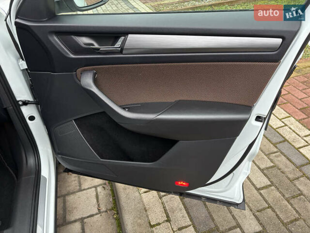 Білий Шкода Kodiaq, об'ємом двигуна 2 л та пробігом 240 тис. км за 21950 $, фото 17 на Automoto.ua