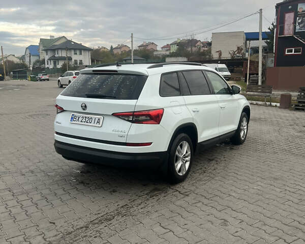 Білий Шкода Kodiaq, об'ємом двигуна 1.97 л та пробігом 239 тис. км за 23500 $, фото 3 на Automoto.ua