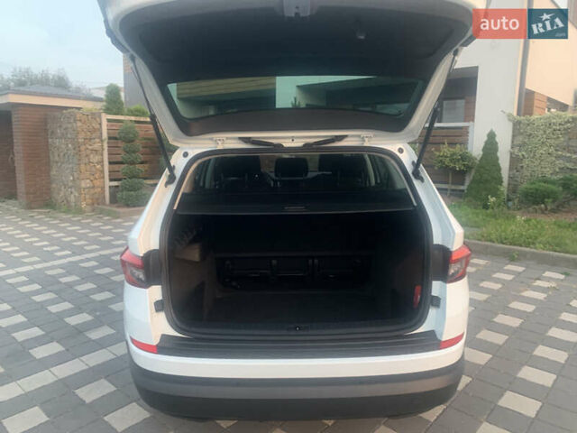 Белый Шкода Kodiaq, объемом двигателя 2 л и пробегом 244 тыс. км за 22800 $, фото 16 на Automoto.ua