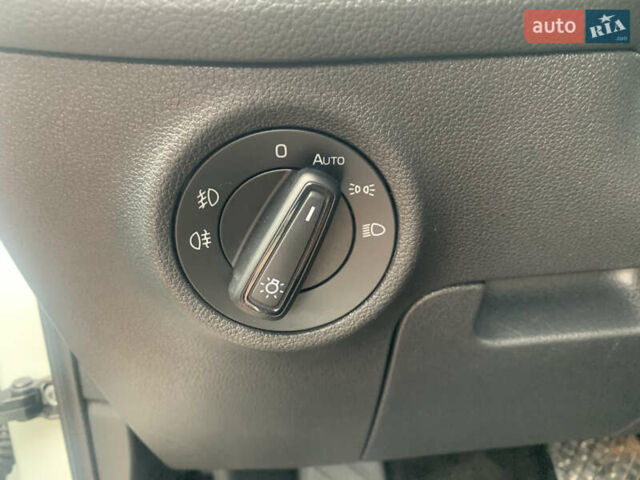 Белый Шкода Kodiaq, объемом двигателя 2 л и пробегом 244 тыс. км за 21950 $, фото 24 на Automoto.ua