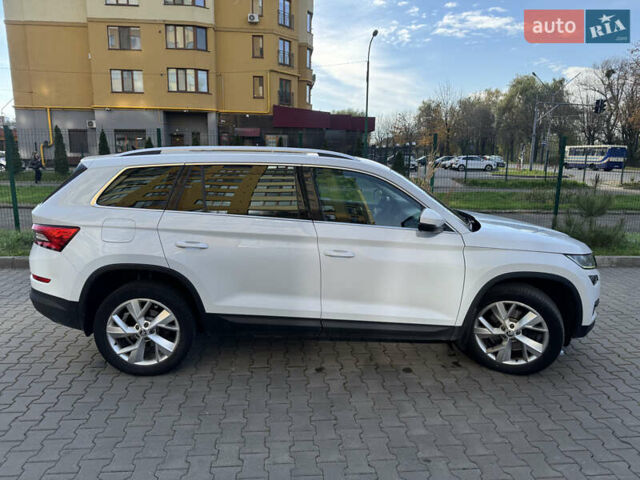 Белый Шкода Kodiaq, объемом двигателя 1.97 л и пробегом 296 тыс. км за 26500 $, фото 7 на Automoto.ua
