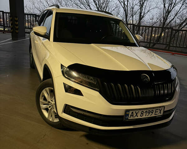Белый Шкода Kodiaq, объемом двигателя 1.97 л и пробегом 198 тыс. км за 27000 $, фото 6 на Automoto.ua