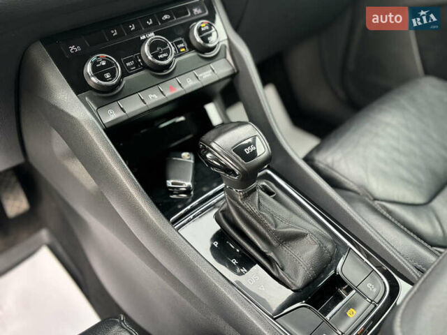 Білий Шкода Kodiaq, об'ємом двигуна 2 л та пробігом 248 тис. км за 21499 $, фото 12 на Automoto.ua