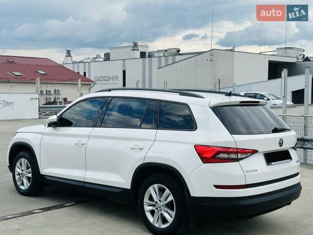 Белый Шкода Kodiaq, объемом двигателя 1.98 л и пробегом 250 тыс. км за 19500 $, фото 24 на Automoto.ua