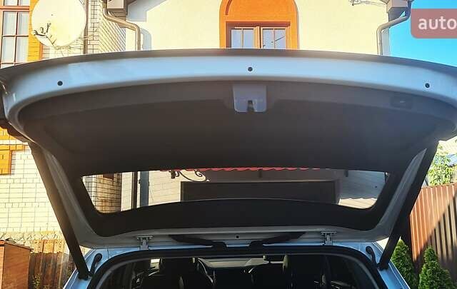 Белый Шкода Kodiaq, объемом двигателя 1.97 л и пробегом 125 тыс. км за 29000 $, фото 3 на Automoto.ua