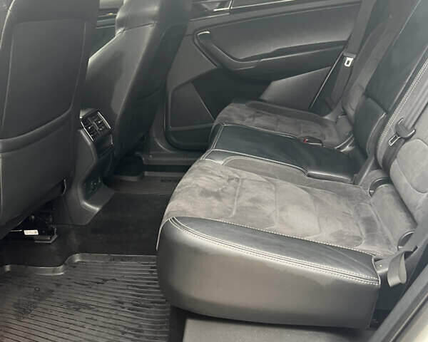 Белый Шкода Kodiaq, объемом двигателя 1.97 л и пробегом 101 тыс. км за 27000 $, фото 22 на Automoto.ua