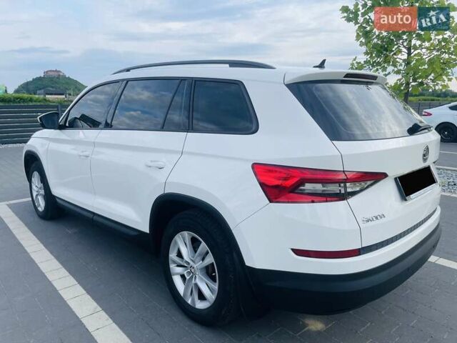 Белый Шкода Kodiaq, объемом двигателя 1.98 л и пробегом 250 тыс. км за 19500 $, фото 43 на Automoto.ua