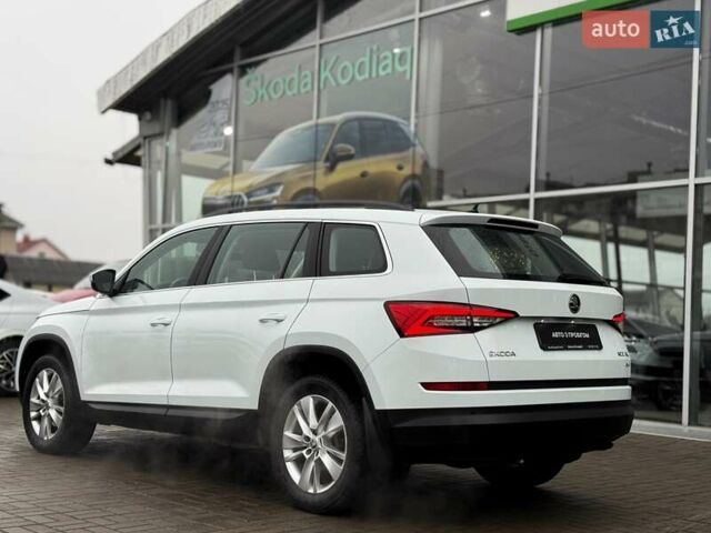 Белый Шкода Kodiaq, объемом двигателя 1.97 л и пробегом 174 тыс. км за 24100 $, фото 2 на Automoto.ua