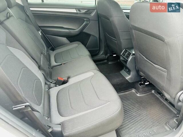 Белый Шкода Kodiaq, объемом двигателя 1.98 л и пробегом 248 тыс. км за 19900 $, фото 22 на Automoto.ua