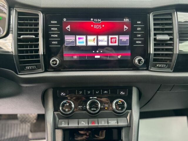 Білий Шкода Kodiaq, об'ємом двигуна 2 л та пробігом 248 тис. км за 21499 $, фото 7 на Automoto.ua