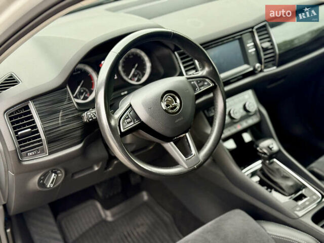 Білий Шкода Kodiaq, об'ємом двигуна 1.98 л та пробігом 125 тис. км за 23800 $, фото 14 на Automoto.ua