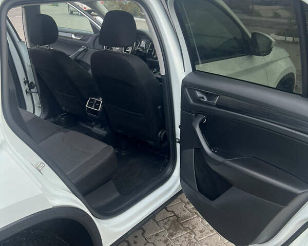 Білий Шкода Kodiaq, об'ємом двигуна 1.97 л та пробігом 239 тис. км за 23500 $, фото 12 на Automoto.ua