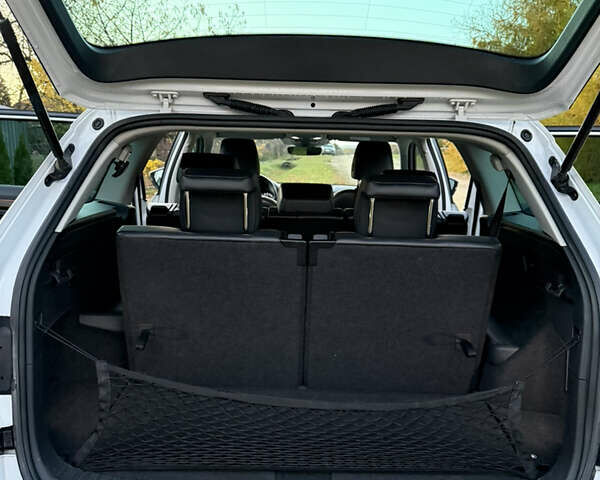 Белый Шкода Kodiaq, объемом двигателя 1.97 л и пробегом 146 тыс. км за 28500 $, фото 11 на Automoto.ua