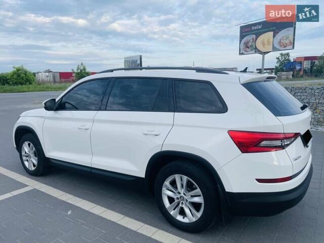 Белый Шкода Kodiaq, объемом двигателя 1.98 л и пробегом 250 тыс. км за 19500 $, фото 48 на Automoto.ua