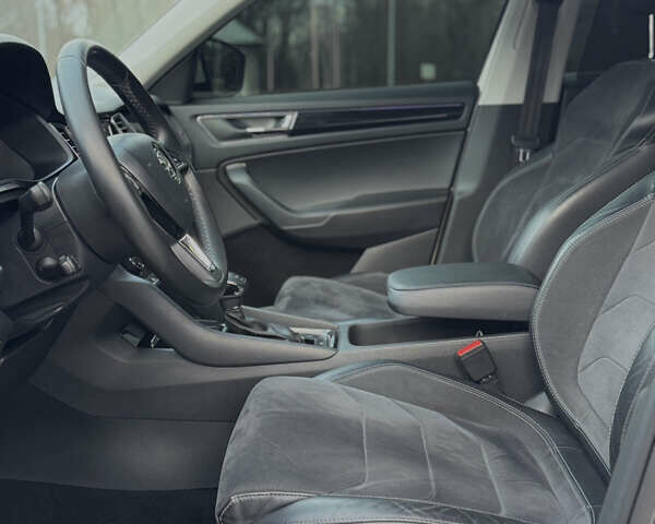 Белый Шкода Kodiaq, объемом двигателя 1.97 л и пробегом 184 тыс. км за 25900 $, фото 23 на Automoto.ua