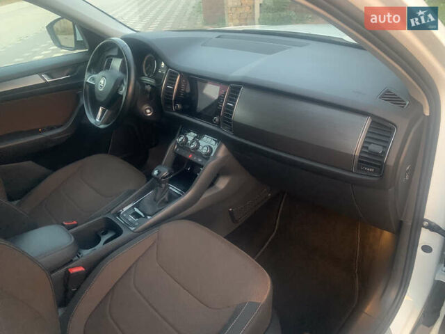 Белый Шкода Kodiaq, объемом двигателя 2 л и пробегом 244 тыс. км за 22800 $, фото 26 на Automoto.ua
