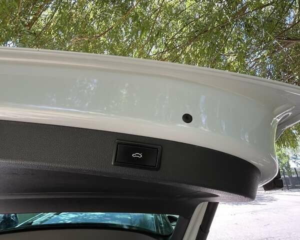 Белый Шкода Kodiaq, объемом двигателя 1.98 л и пробегом 140 тыс. км за 28700 $, фото 50 на Automoto.ua