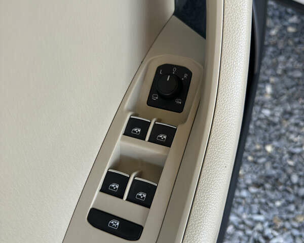 Белый Шкода Kodiaq, объемом двигателя 1.97 л и пробегом 205 тыс. км за 25999 $, фото 19 на Automoto.ua