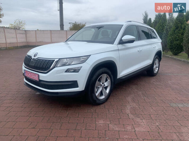 Белый Шкода Kodiaq, объемом двигателя 2 л и пробегом 244 тыс. км за 21950 $, фото 1 на Automoto.ua