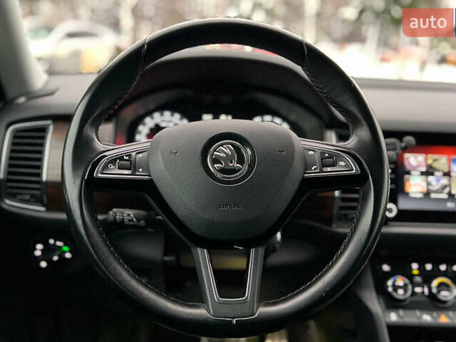 Белый Шкода Kodiaq, объемом двигателя 1.97 л и пробегом 147 тыс. км за 26900 $, фото 10 на Automoto.ua