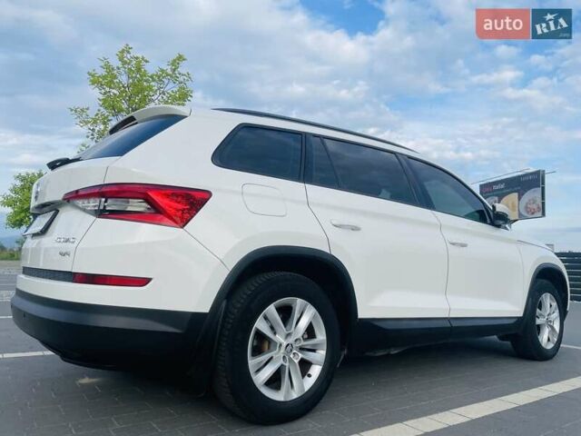 Белый Шкода Kodiaq, объемом двигателя 1.98 л и пробегом 250 тыс. км за 19500 $, фото 35 на Automoto.ua
