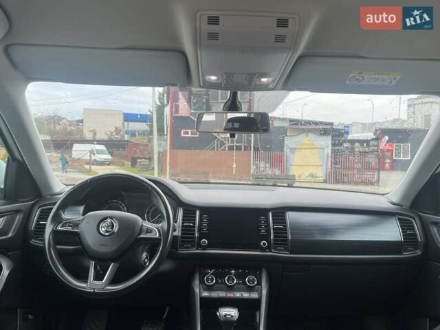 Білий Шкода Kodiaq, об'ємом двигуна 1.97 л та пробігом 239 тис. км за 23500 $, фото 16 на Automoto.ua