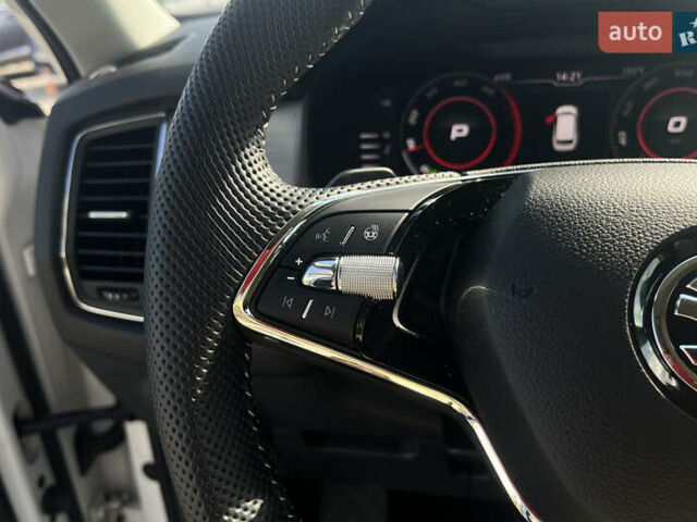 Белый Шкода Kodiaq, объемом двигателя 1.97 л и пробегом 310 тыс. км за 25500 $, фото 18 на Automoto.ua