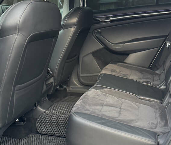 Белый Шкода Kodiaq, объемом двигателя 1.97 л и пробегом 184 тыс. км за 25900 $, фото 28 на Automoto.ua